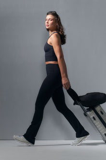 Form Flared Legging - Black