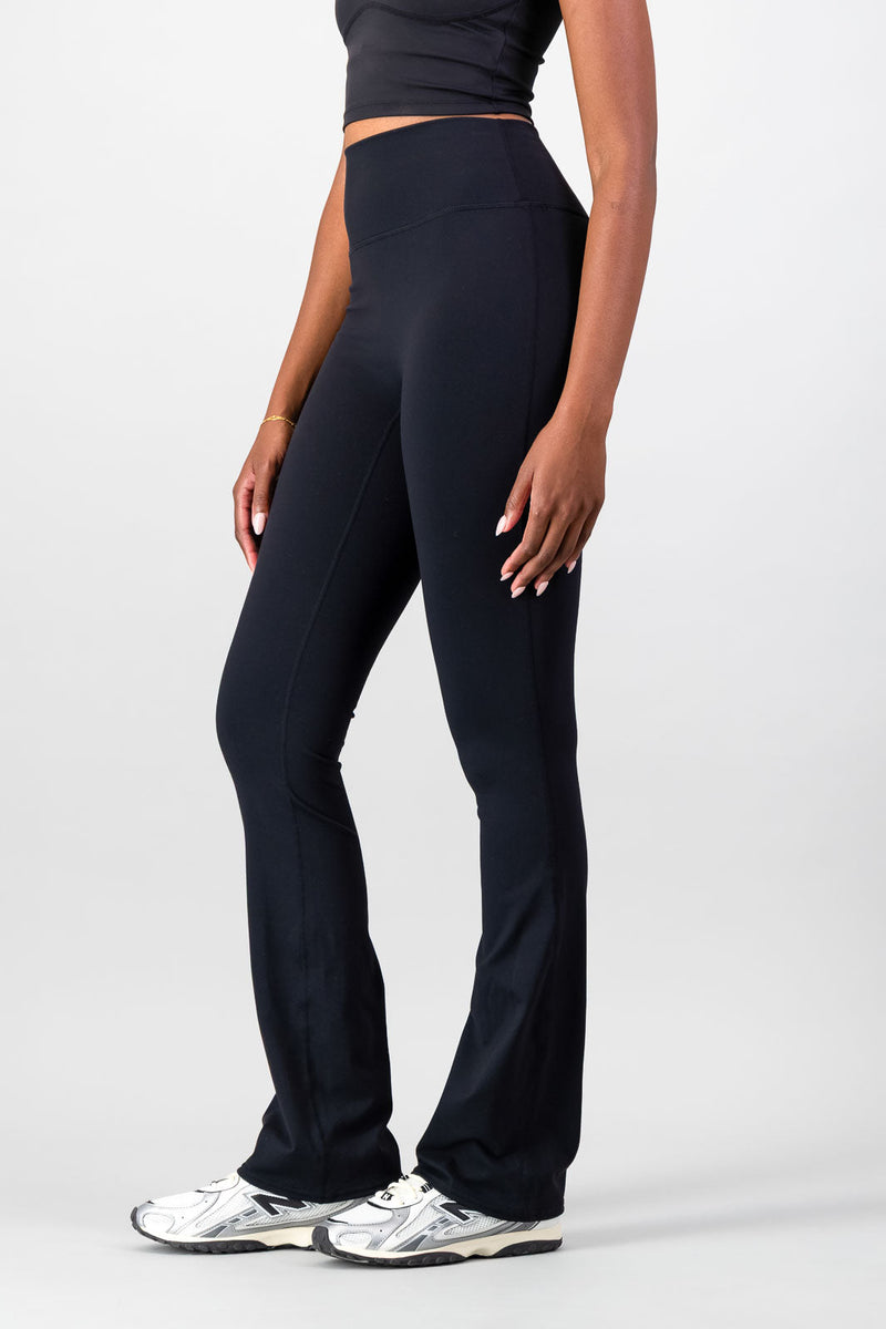 Fluid Flared Legging - Black