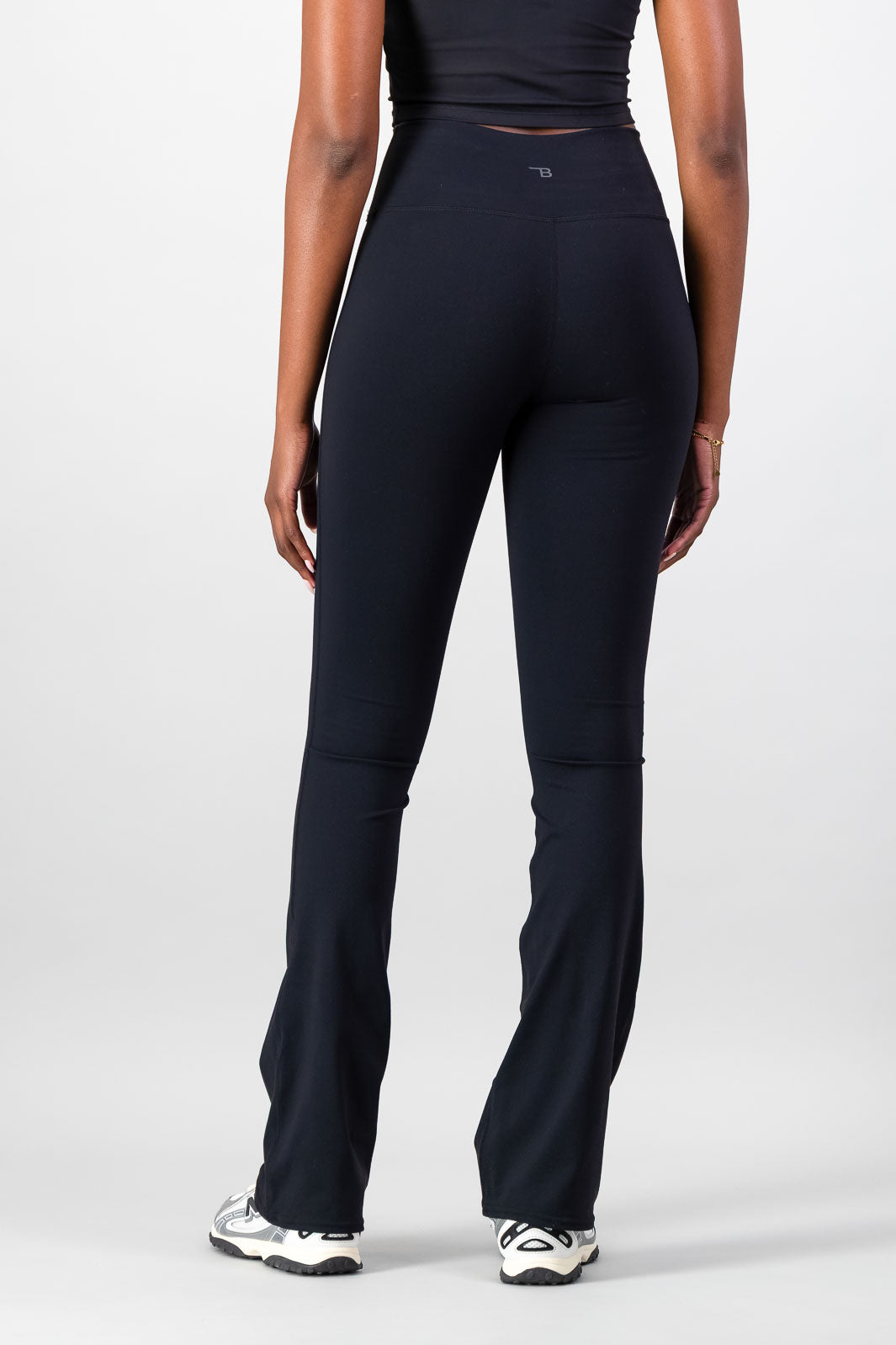 Fluid Flared Legging - Black