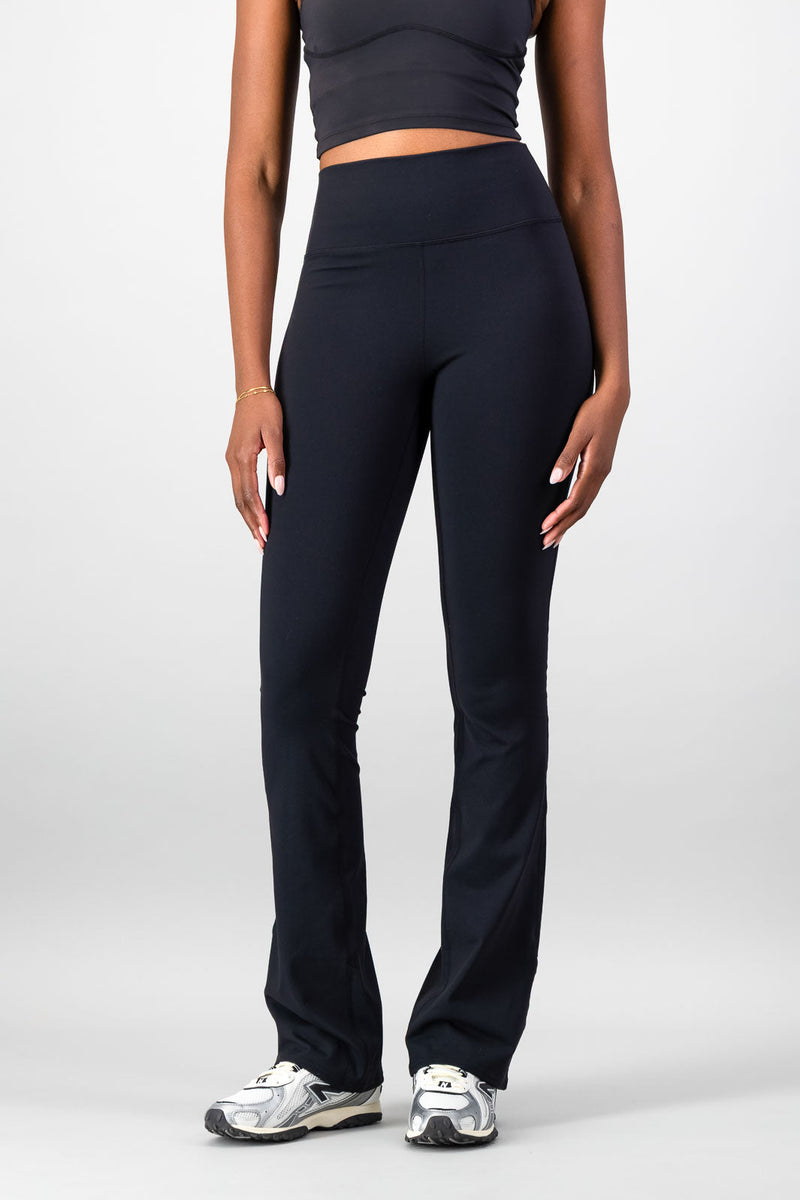 Form Flared Legging - Black